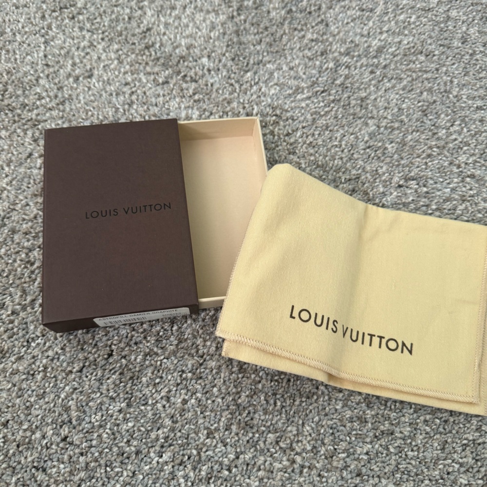 Louis Vuitton original box with cloth